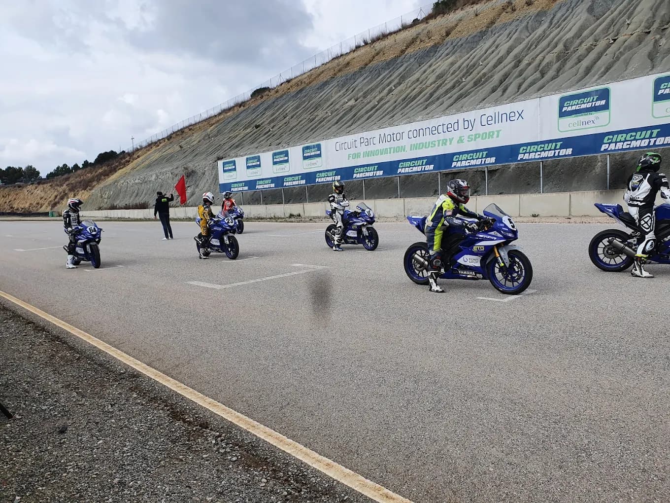 Motorcycle transport UK to Parcmotor Castelloli